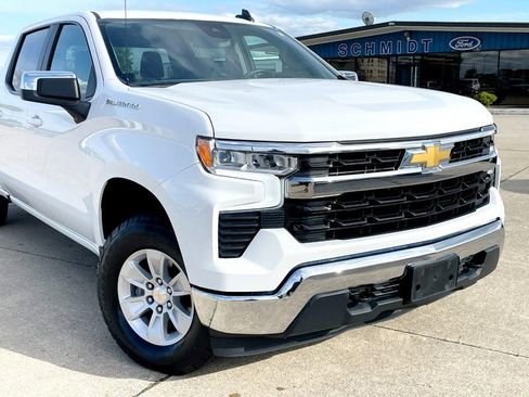 Used 2025 Chevrolet Silverado 1500 LT w/ Work Truck Package AWD/4WD image 8