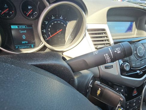 Used 2014 Chevrolet Cruze LS FWD image 14