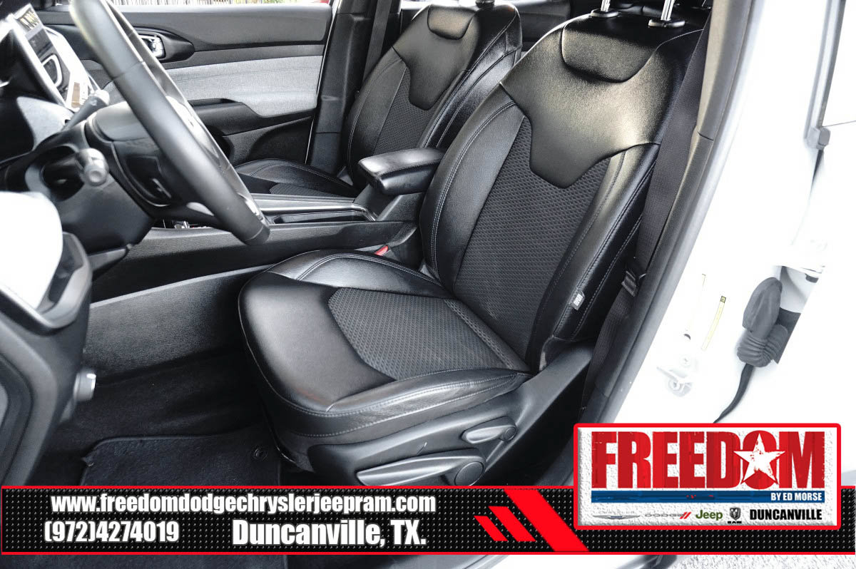 Used 2024 Jeep Compass Latitude AWD/4WD image 13