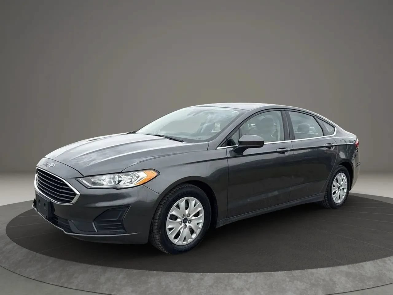 Used 2020 Ford Fusion S FWD image 1