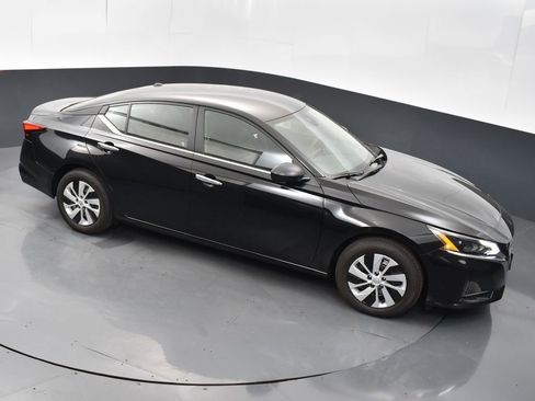 Used 2025 Nissan Altima 2.5 S image 42