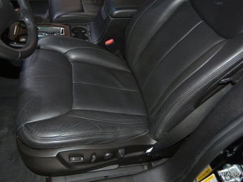 Used 2010 Cadillac DTS Premium w/ Driver Awareness Package image 17