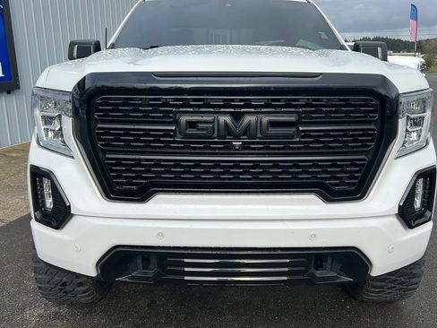 Used 2019 GMC Sierra 1500 Denali w/ Denali Ultimate Package AWD/4WD image 2