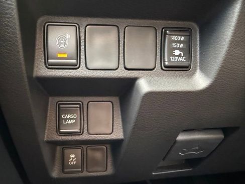 Used 2024 Nissan Frontier SV w/ SV Convenience Package RWD image 16