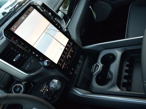 New 2026 RAM 1500 Laramie AWD/4WD image 23
