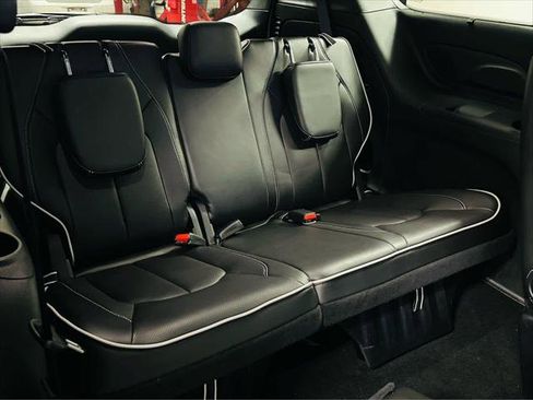 Certified 2023 Chrysler Pacifica Limited w/ S Appearance Package AWD/4WD image 25
