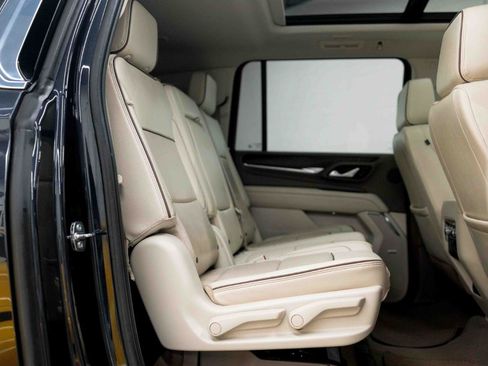 Used 2023 GMC Yukon XL Denali AWD/4WD image 78