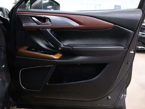 Used 2017 MAZDA CX-9 Signature image 32