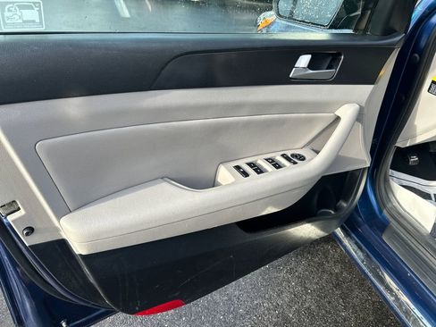 Used 2016 Hyundai Sonata Sport w/ Cargo Package image 18