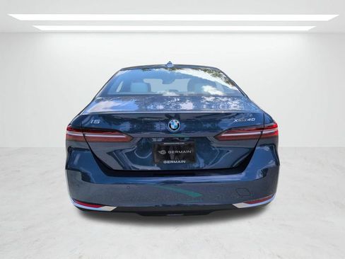 New 2026 BMW i5 eDrive40 w/ Premium Package image 5