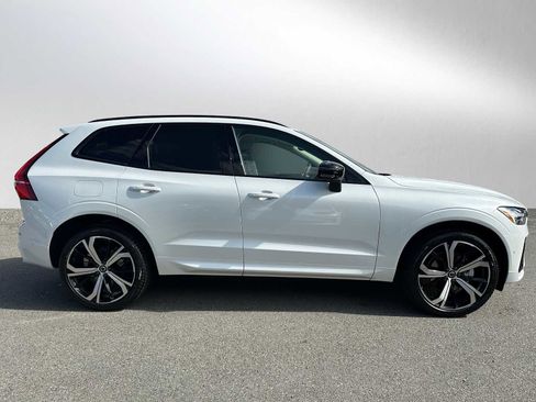 New 2025 Volvo XC60 B5 Ultra w/ Protection Package Premier image 8