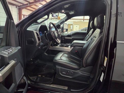 Used 2022 Ford F350 Platinum image 6