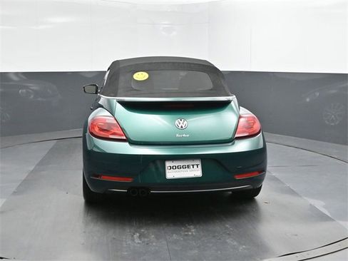 Used 2017 Volkswagen Beetle 1.8T Classic image 8