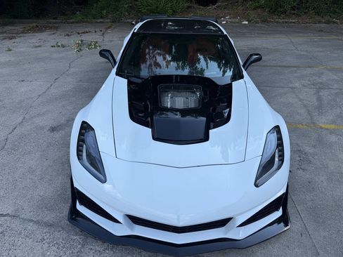Used 2016 Chevrolet Corvette Z06 RWD image 3