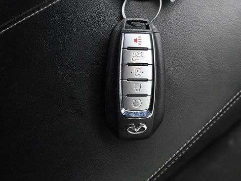 Used 2021 INFINITI QX50 Luxe w/ Appearance Package image 11