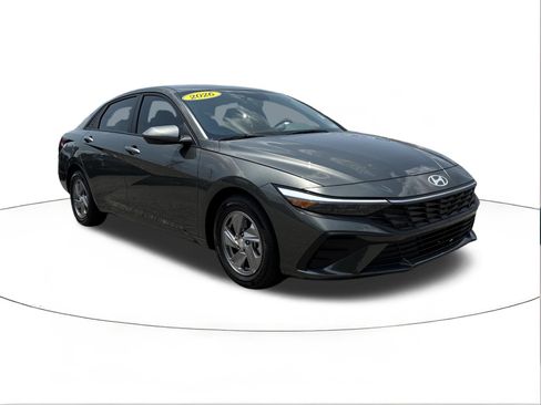 Certified 2026 Hyundai Elantra SE FWD image 1
