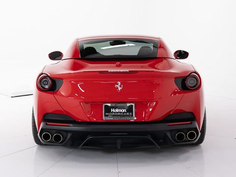 Used 2019 Ferrari Portofino RWD image 13