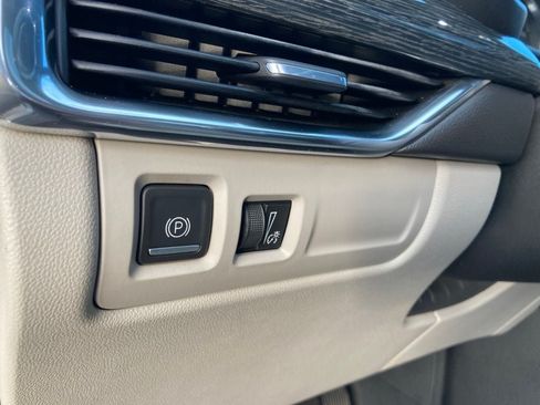 Used 2020 Cadillac XT4 Premium Luxury w/ Driver Awareness Package AWD/4WD image 15