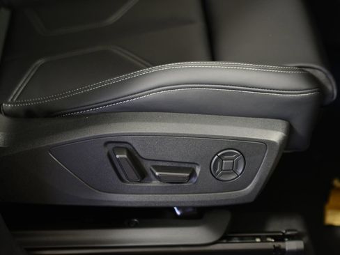 New 2025 Audi Q3 2.0T Premium w/ Convenience Package image 11