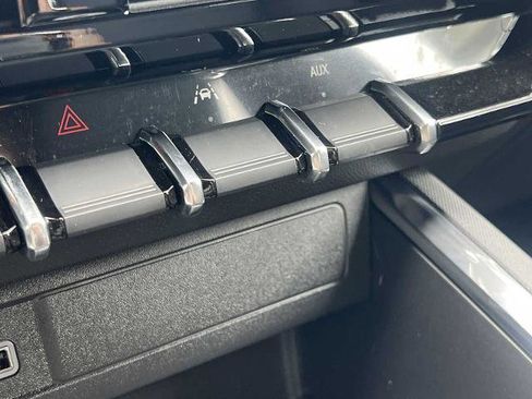 New 2026 GMC Canyon Elevation w/ Convenience Package image 8