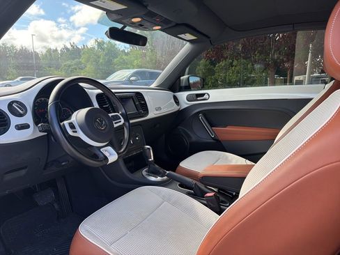 Used 2017 Volkswagen Beetle 1.8T Classic image 8