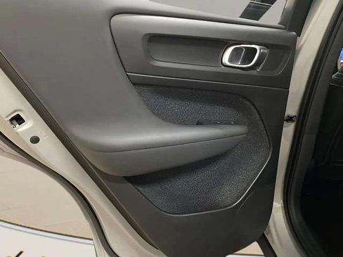 Used 2023 Volvo XC40 Recharge Ultimate AWD/4WD image 63