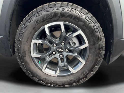 Used 2026 Chevrolet Equinox ACTIV w/ Convenience Package III FWD image 10