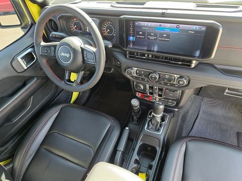 Used 2024 Jeep Wrangler Unlimited Rubicon image 13