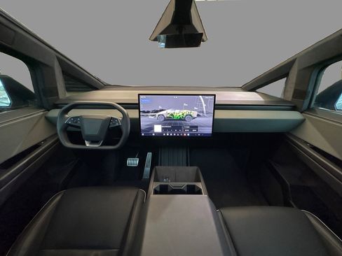 Used 2025 Tesla Cybertruck AWD Crew Cab image 21