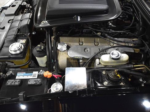 Used 2004 Ford Mustang Mach 1 RWD image 41
