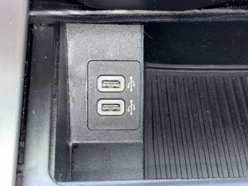 Used 2020 Ford F150 Platinum w/ Equipment Group 701A Luxury image 12