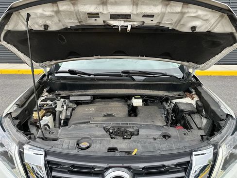 Used 2020 Nissan Pathfinder Platinum w/ Cargo Package AWD/4WD image 32