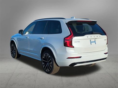 New 2026 Volvo XC90 B6 Ultra w/ Protection Package Premier image 4