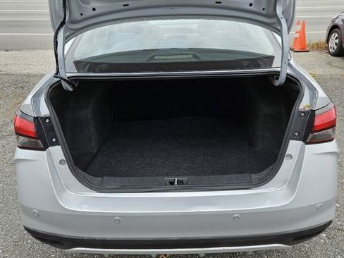 Used 2020 Nissan Versa SV image 15