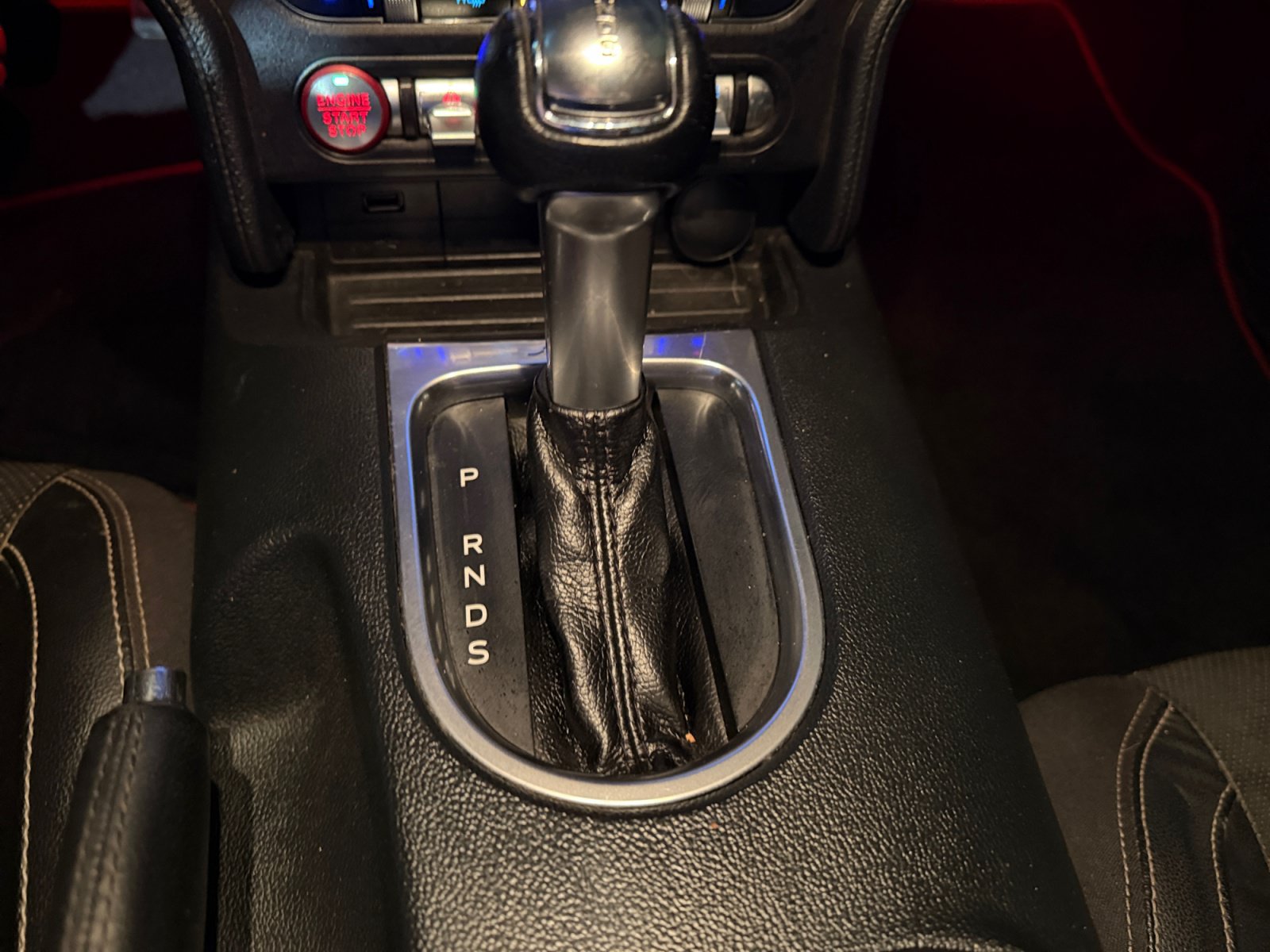 Used 2019 Ford Mustang Premium RWD image 26