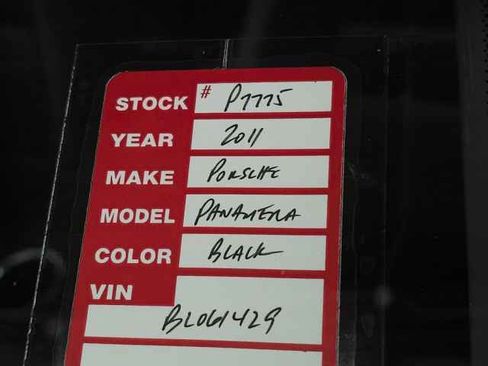 Used 2011 Porsche Panamera 4S image 30