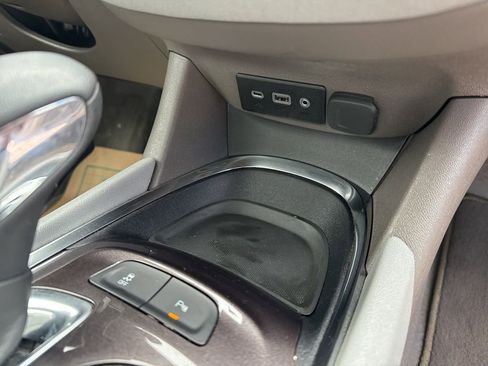 Used 2024 Chevrolet Malibu LT image 36