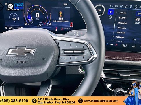 Used 2025 Chevrolet Traverse Z71 AWD/4WD image 17