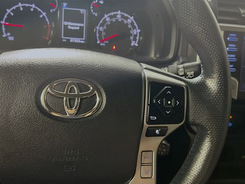 Used 2022 Toyota 4Runner SR5 AWD/4WD image 20