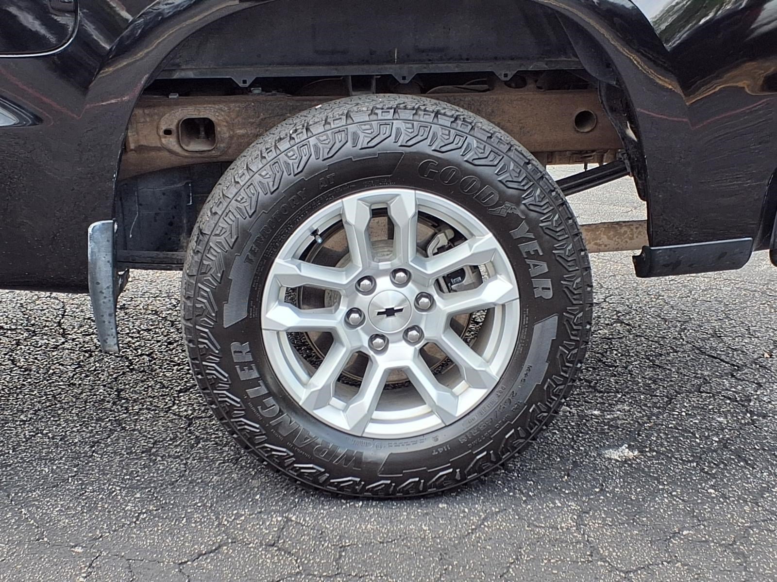 Used 2024 Chevrolet Silverado 1500 RST w/ Convenience Package II AWD/4WD image 9