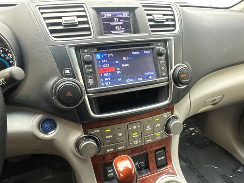Used 2013 Toyota Highlander Limited AWD/4WD image 66