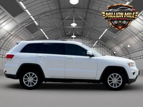 Used 2014 Jeep Grand Cherokee Laredo w/ 18" Wheel & 8.4" Radio Group AWD/4WD image 7