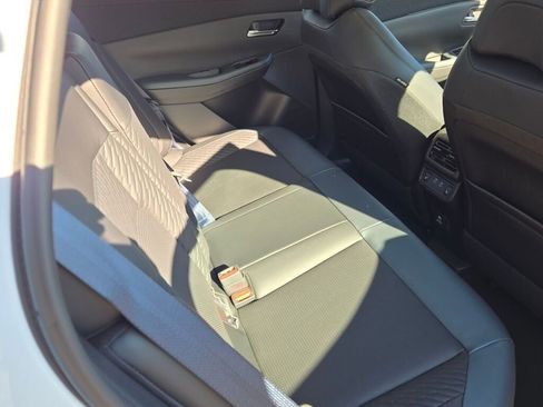 New 2026 Nissan Leaf Platinum+ w/ Cargo Package (Platinum+) FWD image 9
