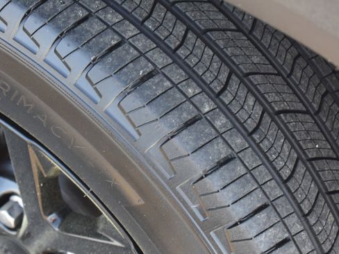 Used 2024 Jeep Grand Cherokee Altitude image 11