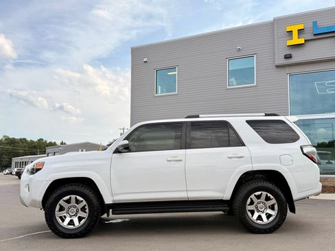 Used 2016 Toyota 4Runner Trail AWD/4WD image 13