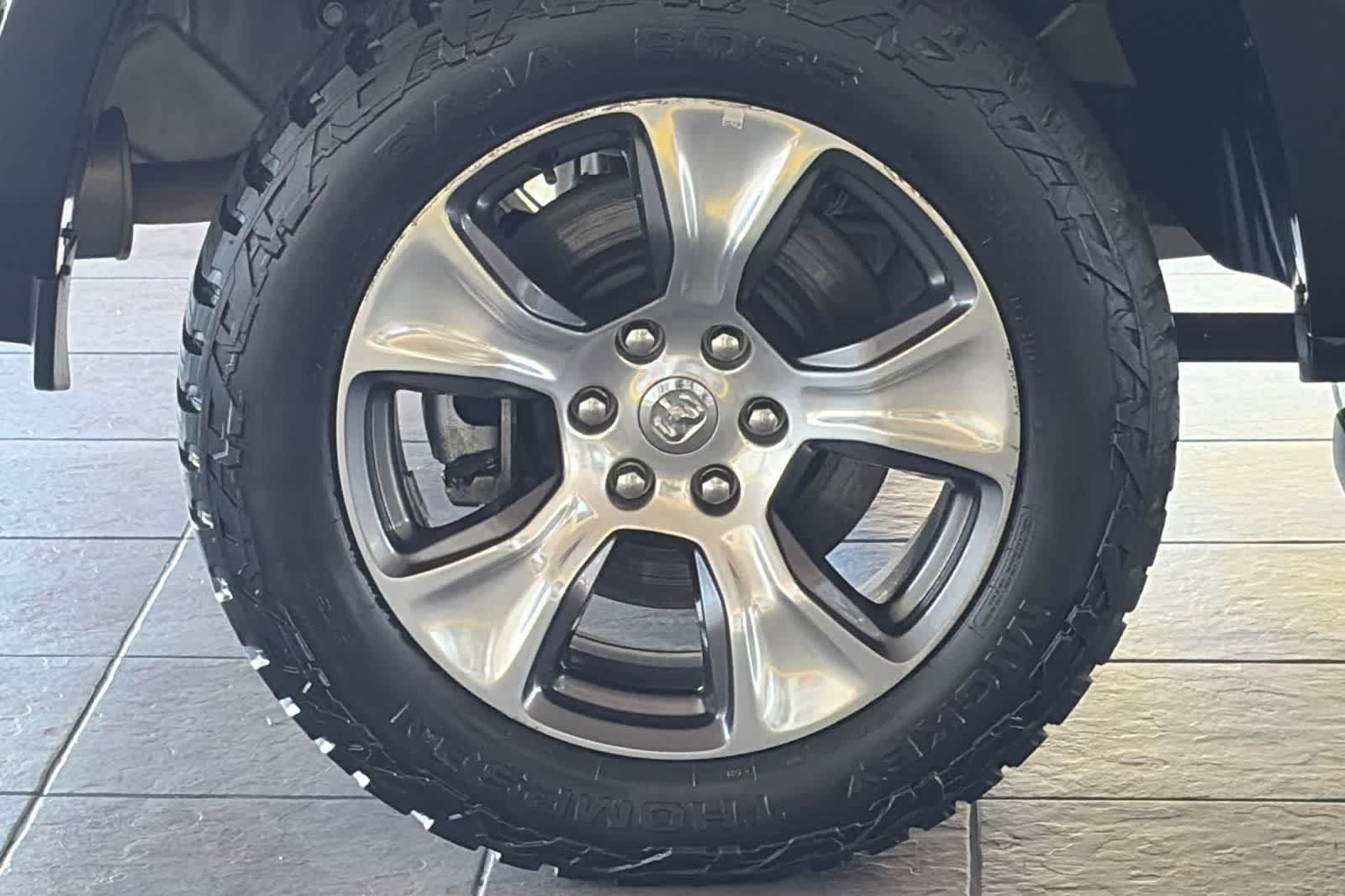 Used 2019 RAM 1500 Laramie AWD/4WD image 29
