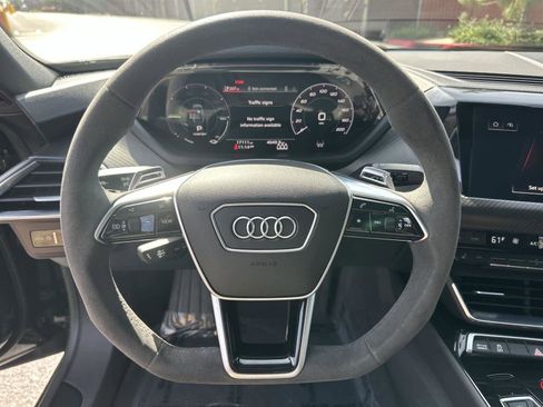 Used 2022 Audi e-tron GT Premium Plus image 15