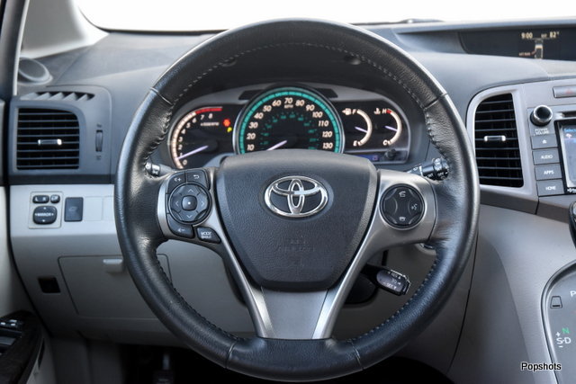 Used 2015 Toyota Venza XLE w/ XLE Premium Package FWD image 16
