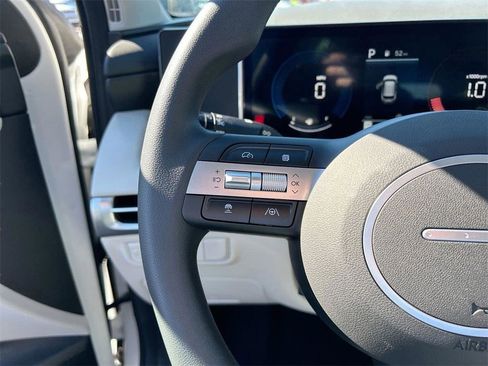 New 2026 Hyundai Tucson SE image 28