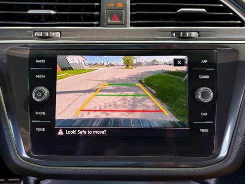 Used 2022 Volkswagen Tiguan SE R-Line AWD/4WD image 21